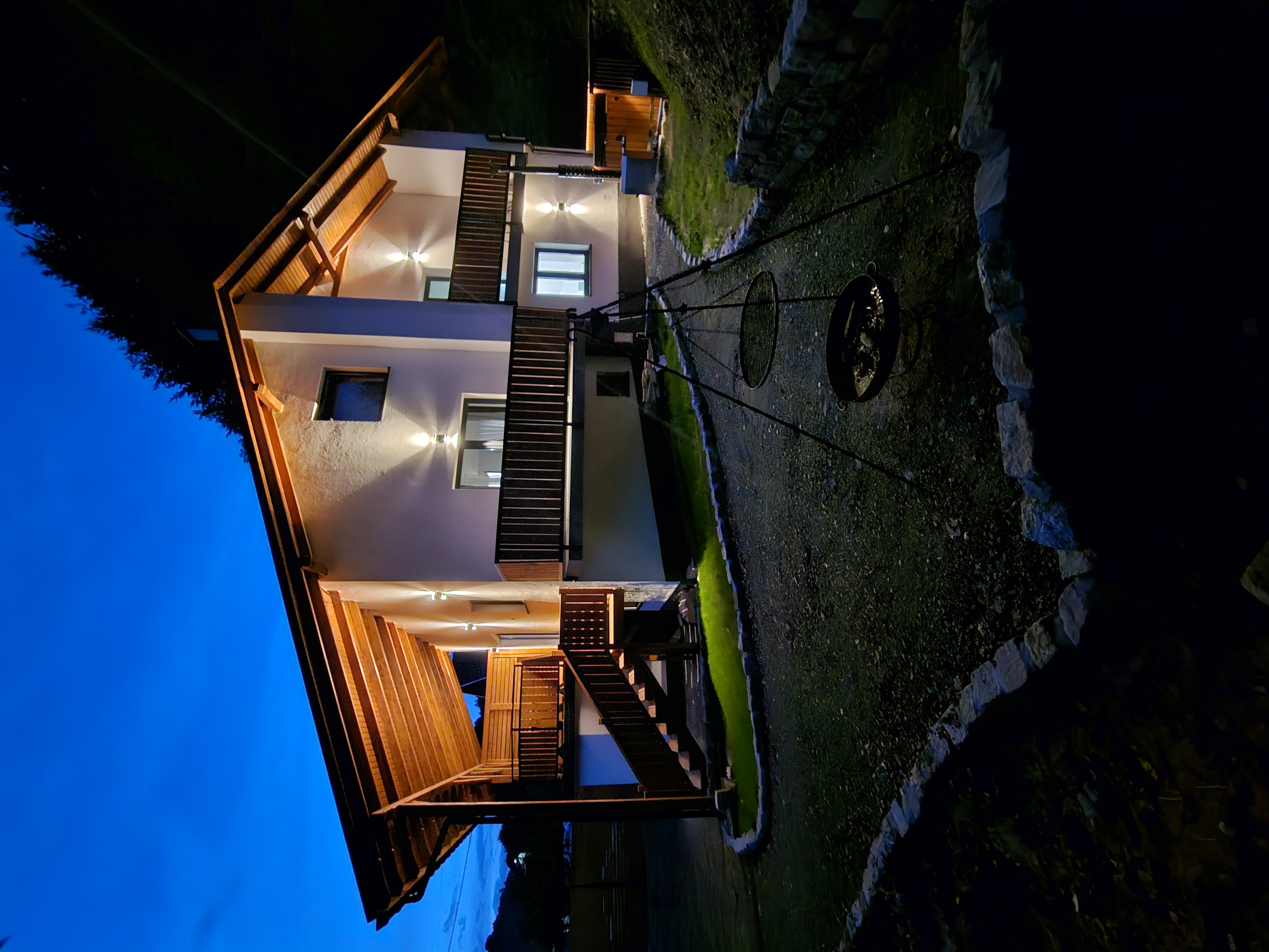 Chata nocą